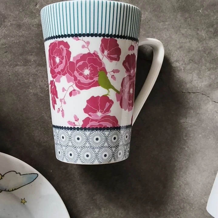 瓷陶瓷盘子碗啥都有