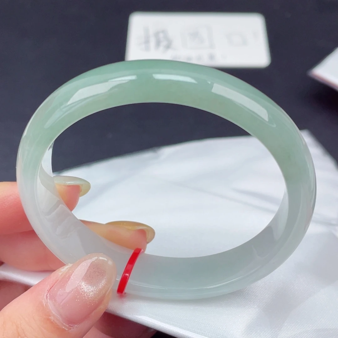 翡翠手镯未镶嵌56贵妃