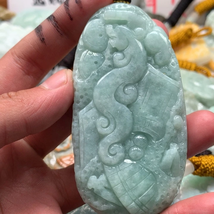 翡翠未镶嵌颈饰保真天然a货翡翠