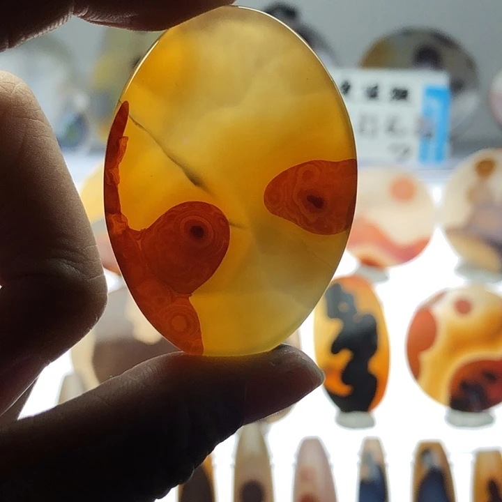 玛瑙/玉髓未镶嵌珠宝半成品300