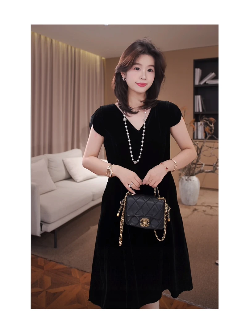 广州琴姐【雾都晚宴】100真丝丝绒时尚气质黑色短袖V领连衣裙 15773