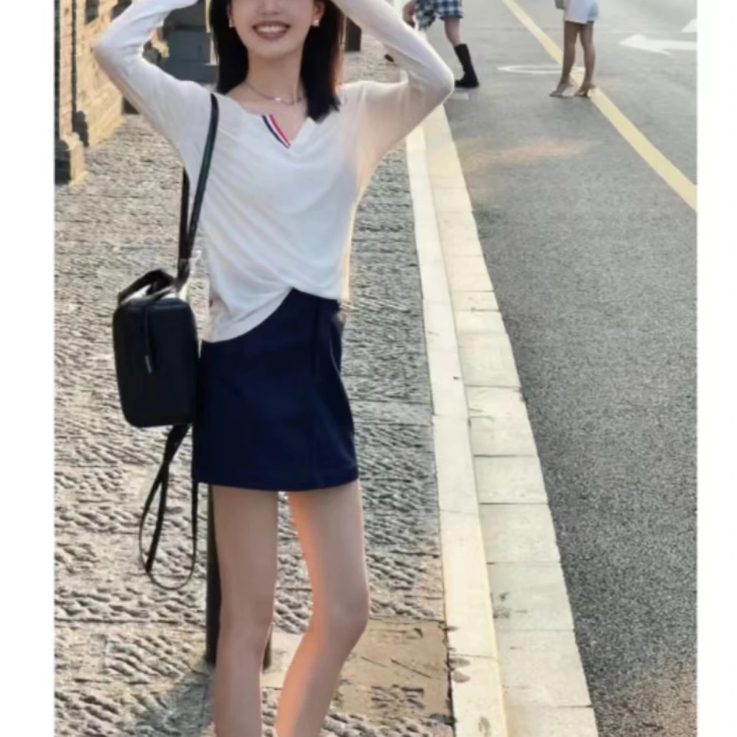 2025新款夏季简约独特显瘦小众松弛感防晒T恤+藏青色半身裙套装女