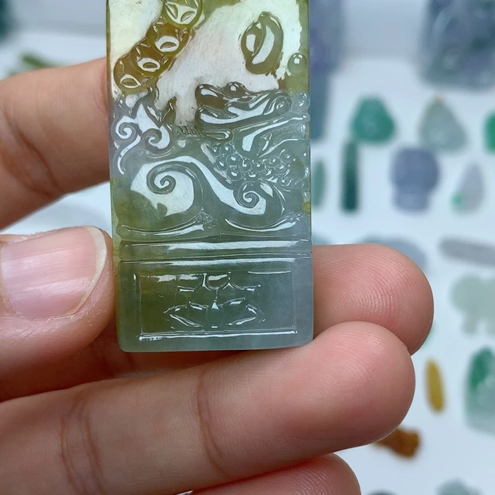 吊坠(不含链)未镶嵌翡翠