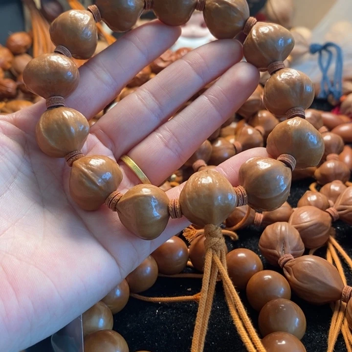 陈***雷手串/手链橄榄核1.8蒜头高抛