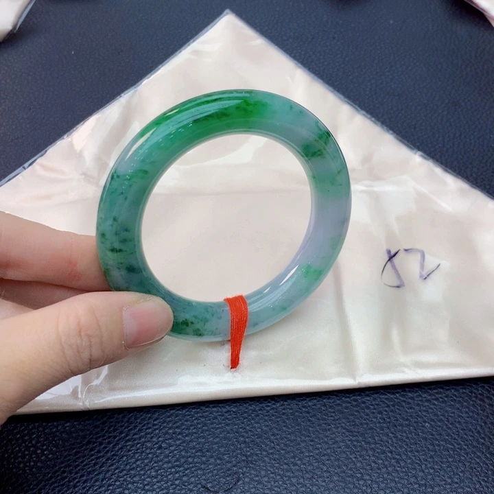 未镶嵌手镯翡翠翡翠手镯