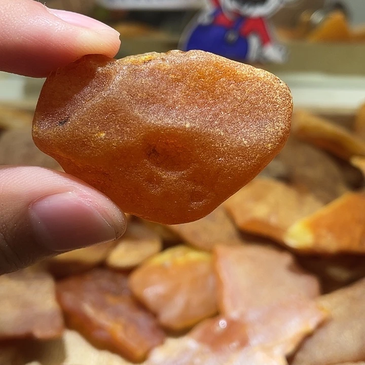 裸石琥珀未镶嵌吊坠