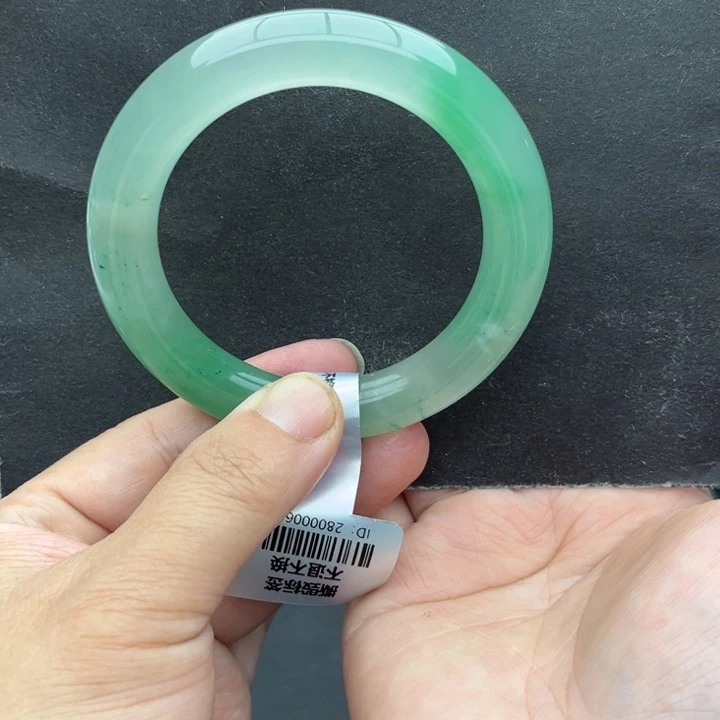 石英质玉未镶嵌手镯54.9