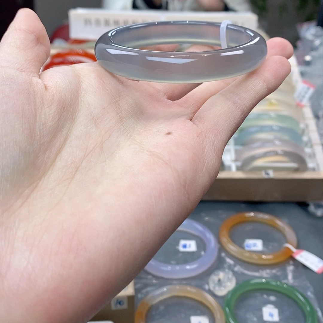 玛瑙/玉髓手镯未镶嵌瞳*