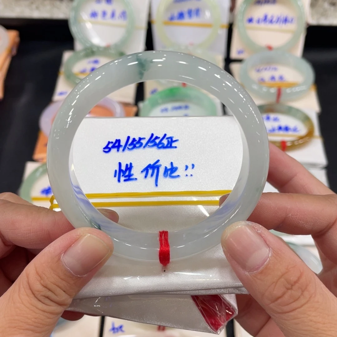 翡翠手镯未镶嵌始**一缅甸翡翠天然翡翠