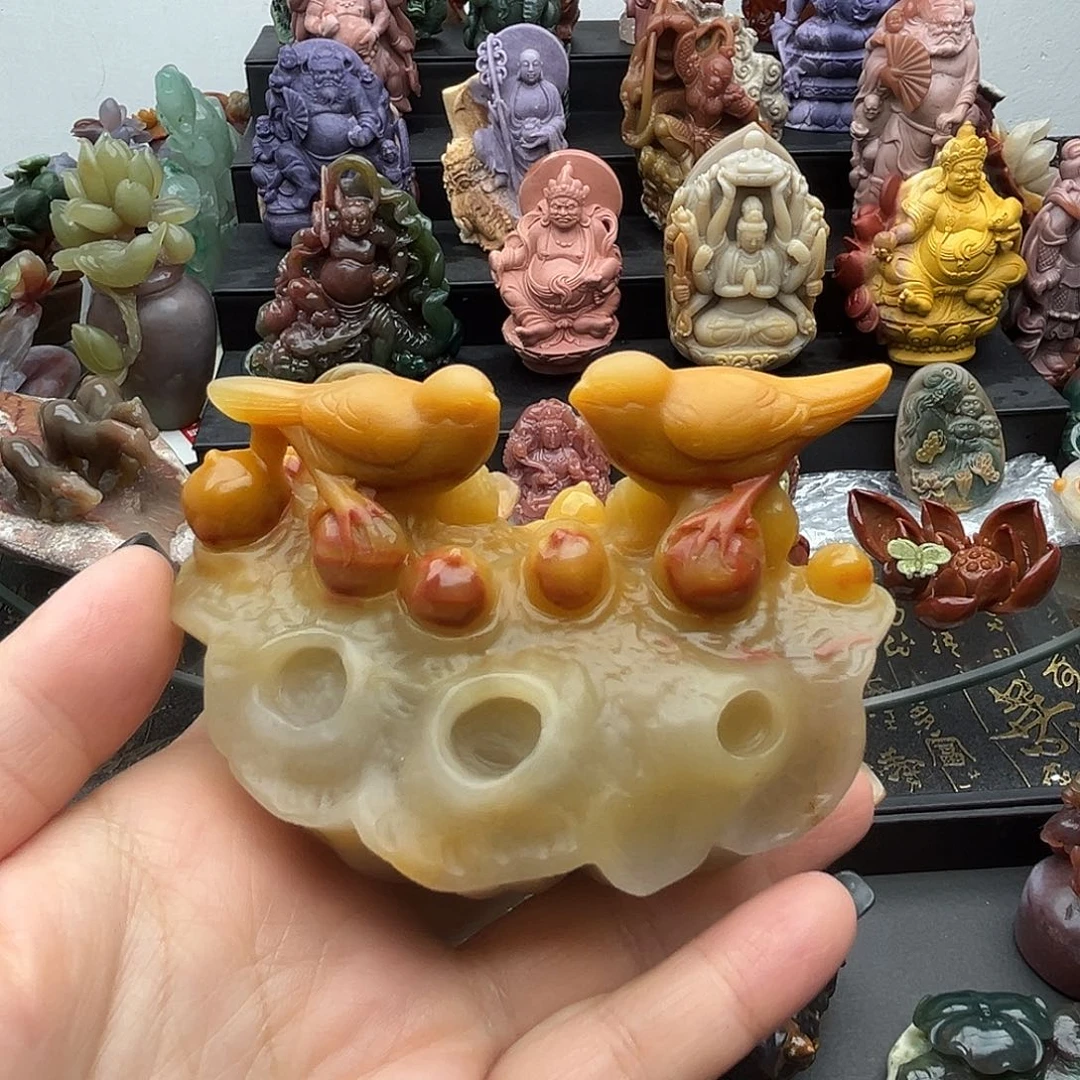 石英质玉未镶嵌颈饰