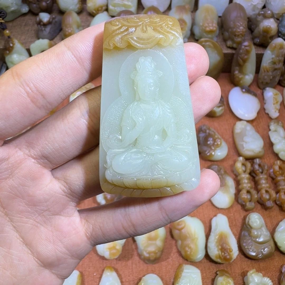 和田玉未镶嵌颈饰