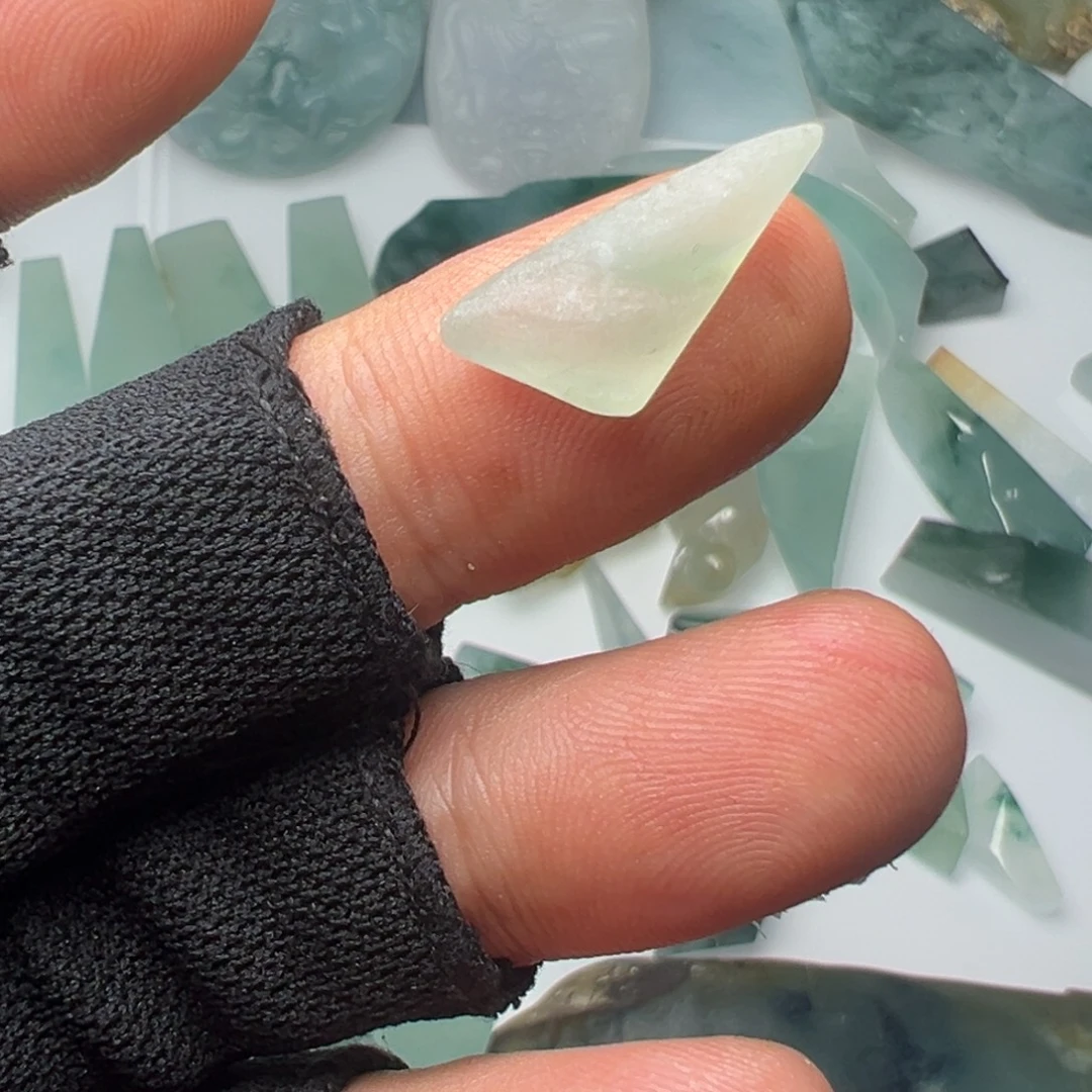 定制翡翠未镶嵌不包工