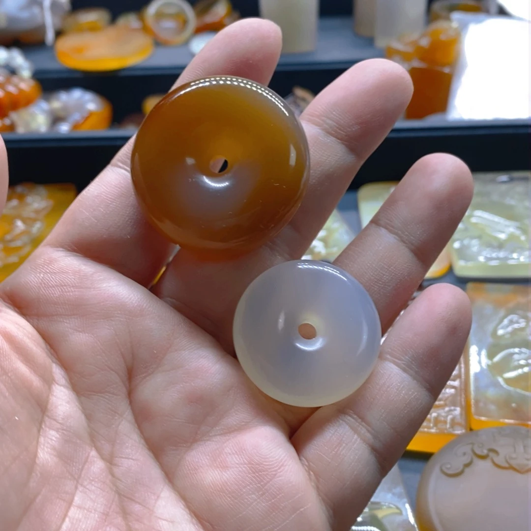 玛瑙/玉髓颈饰未镶嵌