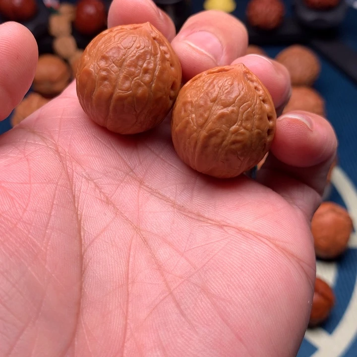 桃核把件?****?野生小手捻