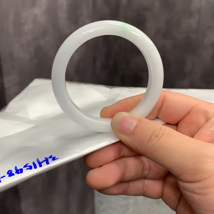 翡翠未镶嵌手镯手镯