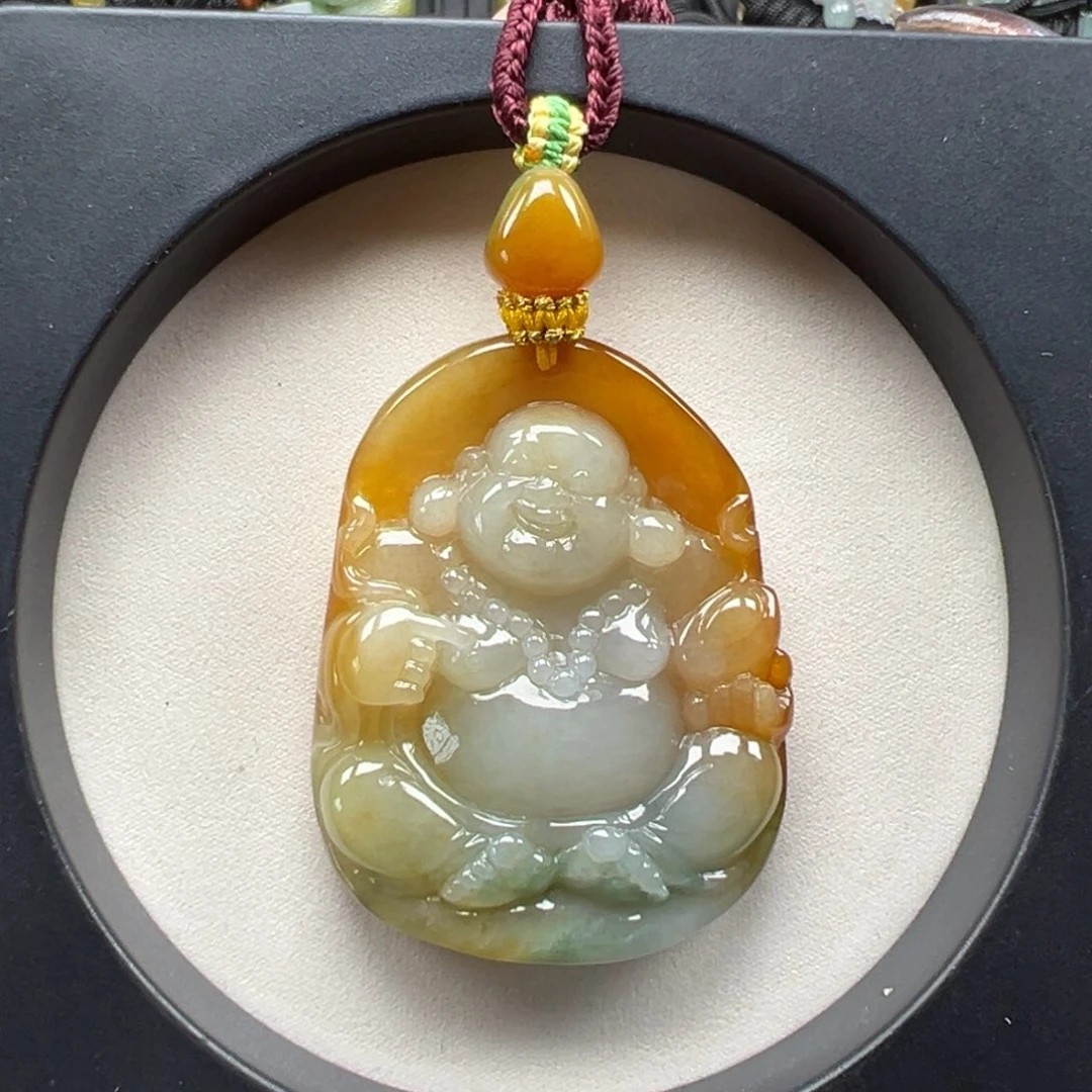 翡翠未镶嵌颈饰佛