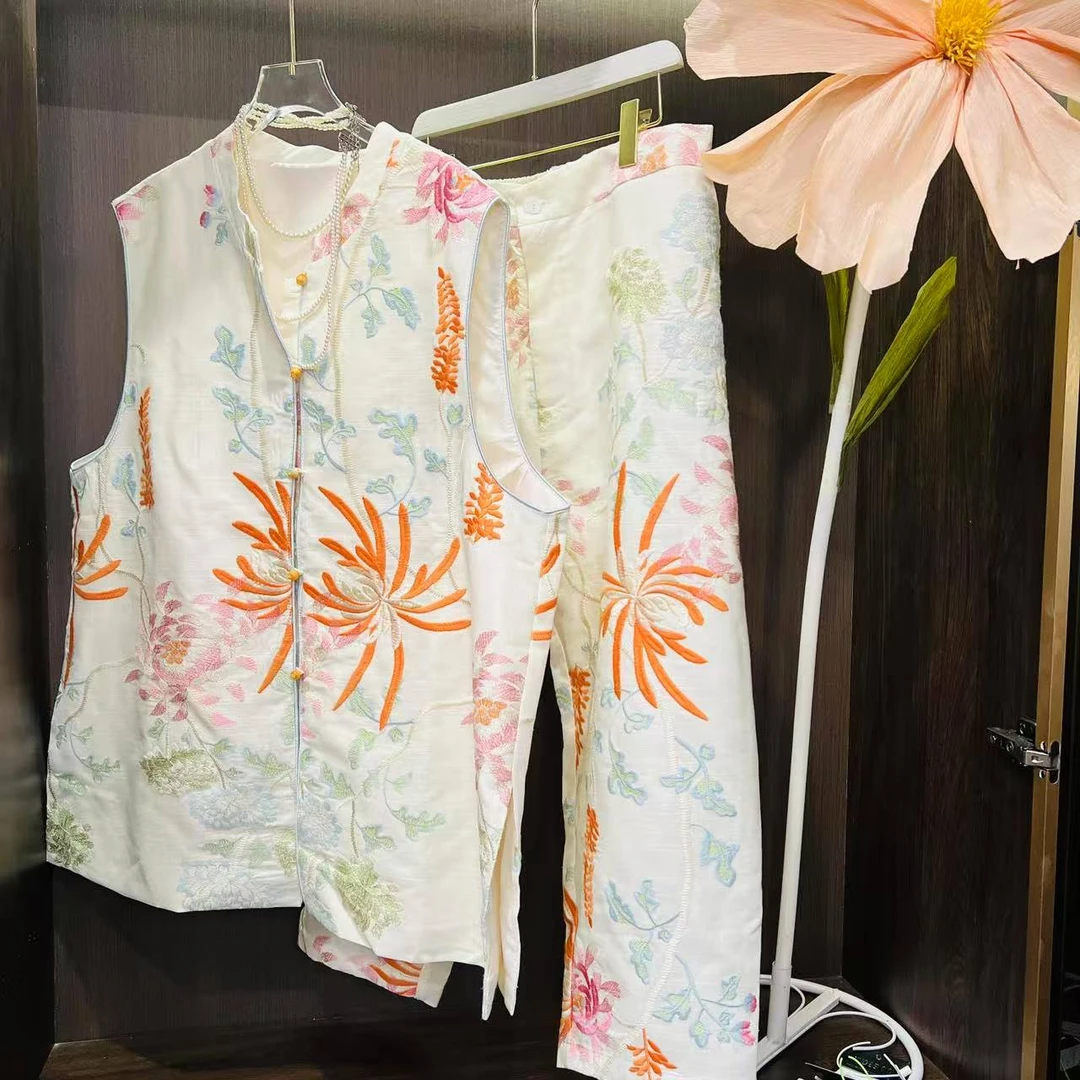 【甄胖· 俏君子】新中式大码女装春夏季亚麻刺绣马褂+裤子两件套