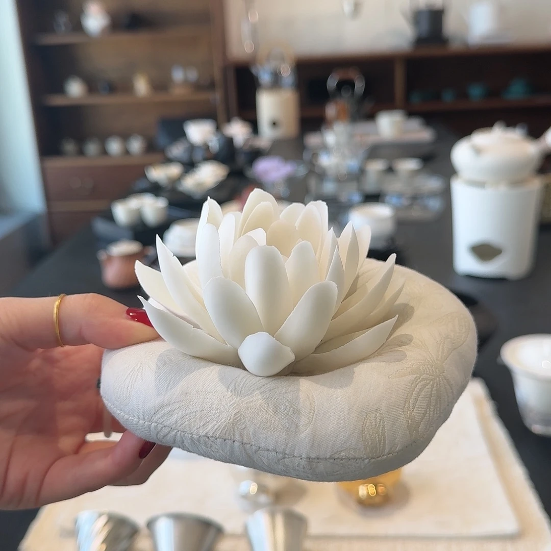 大莲花香插+白蝴蝶壶垫