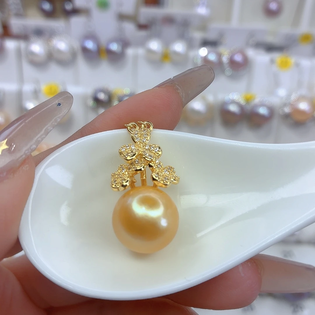 淡水珍珠合金颈饰