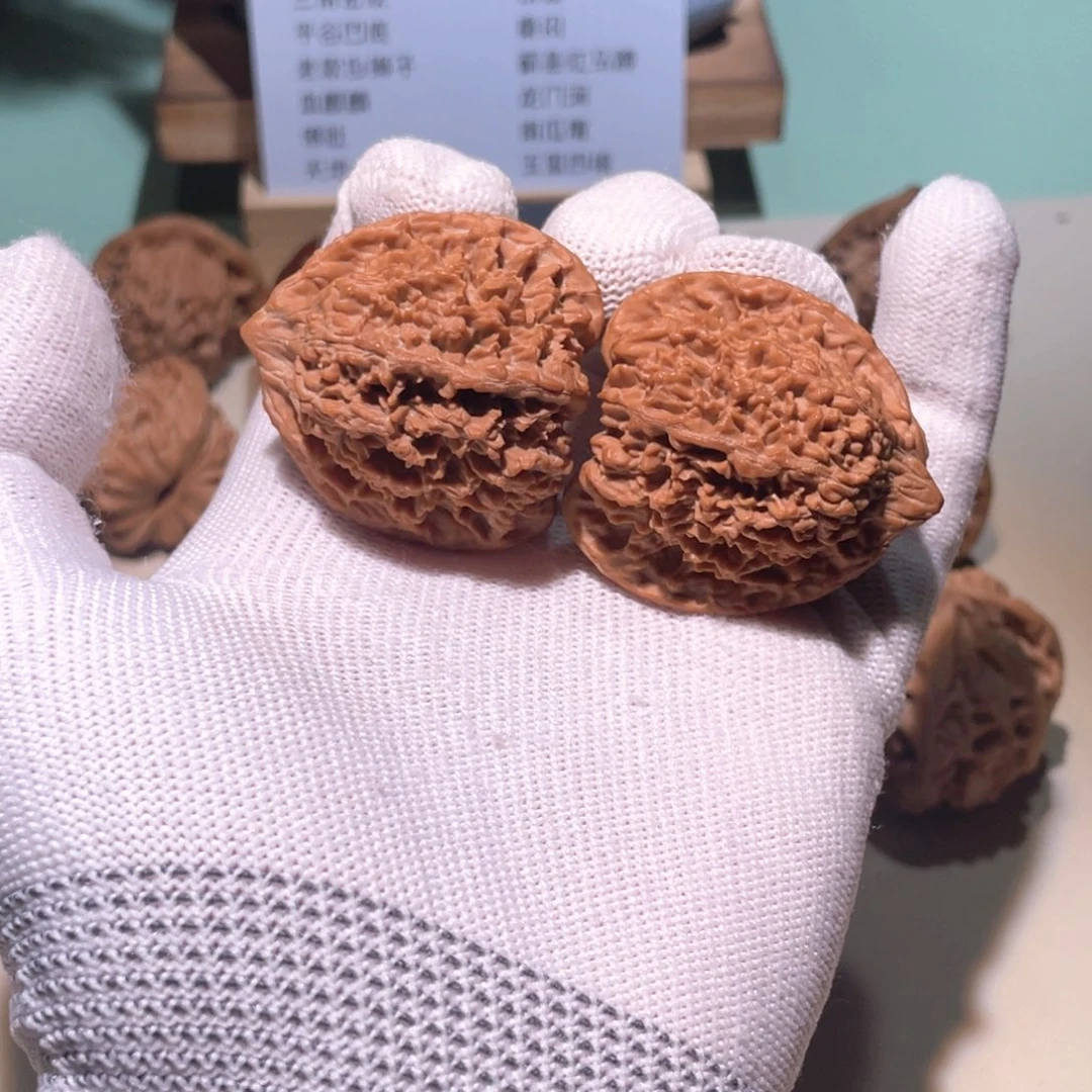 英***浦把件文玩核桃满天星5125，3734