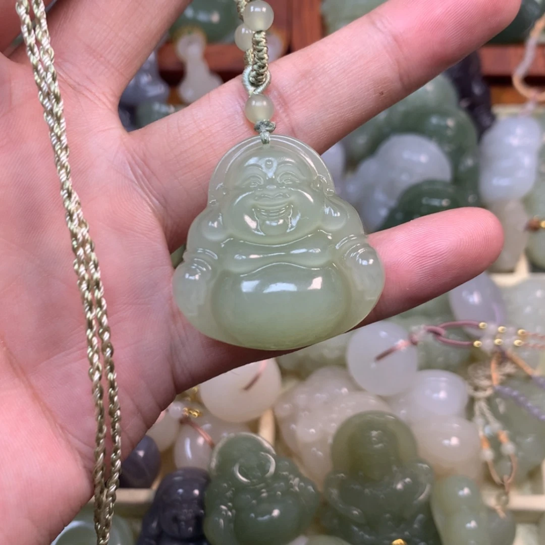 【闪购商品】颈饰未镶嵌和田玉