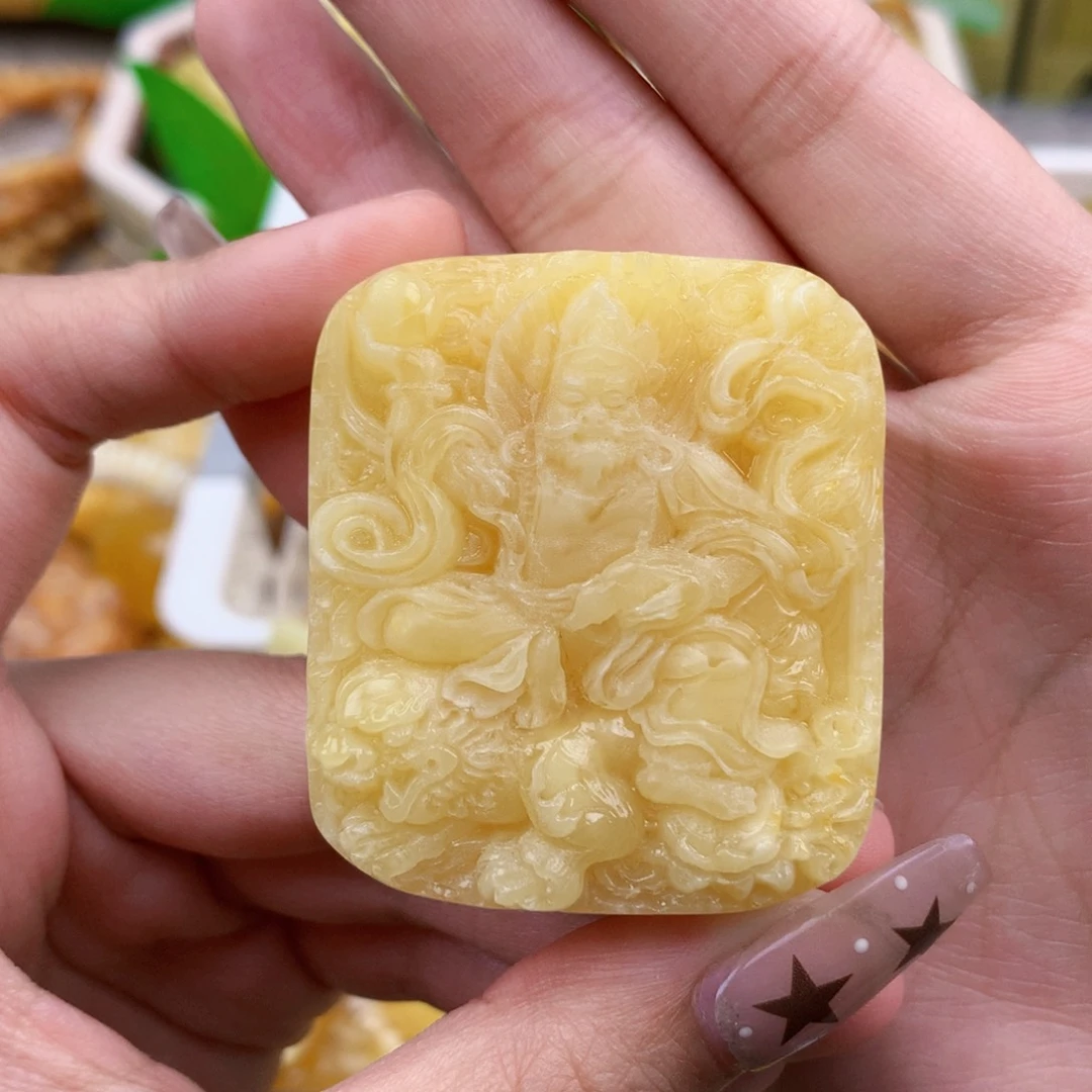 琥珀未镶嵌珠宝奇石48*41*16 黄财神 全品