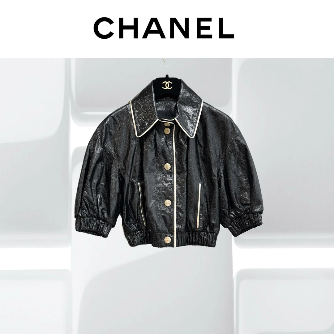 99新 Chanel/香奈儿 36码22S黑色拼金色滚边短袖短款皮衣外套