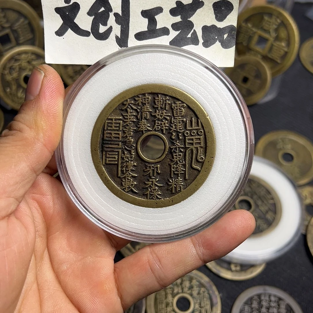 余*然现代文创工艺品
