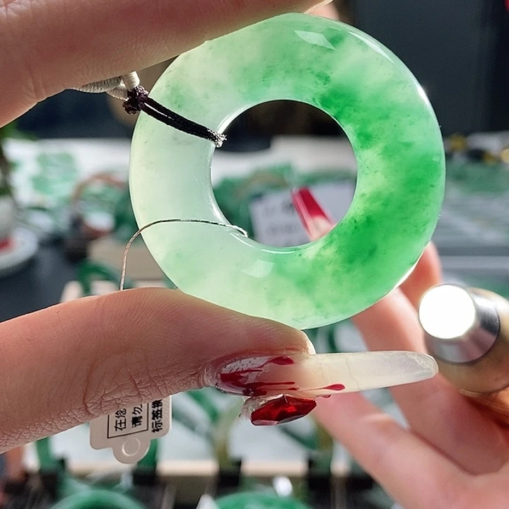 石英质玉吊坠(不含链)未镶嵌天然A货非洲翠挂件