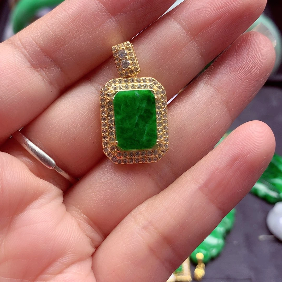 翡翠银S925镶嵌颈饰翡翠