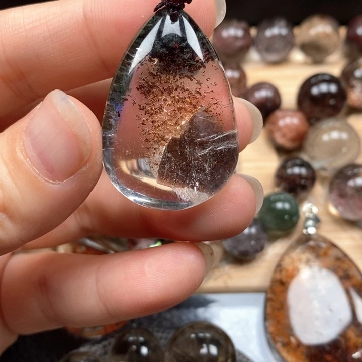 未镶嵌颈饰水晶水晶