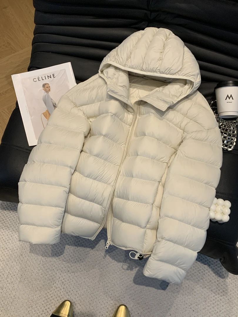 2025冬季新款时尚欧货泡芙排骨设计感女装加厚保暖面包服棉服外套