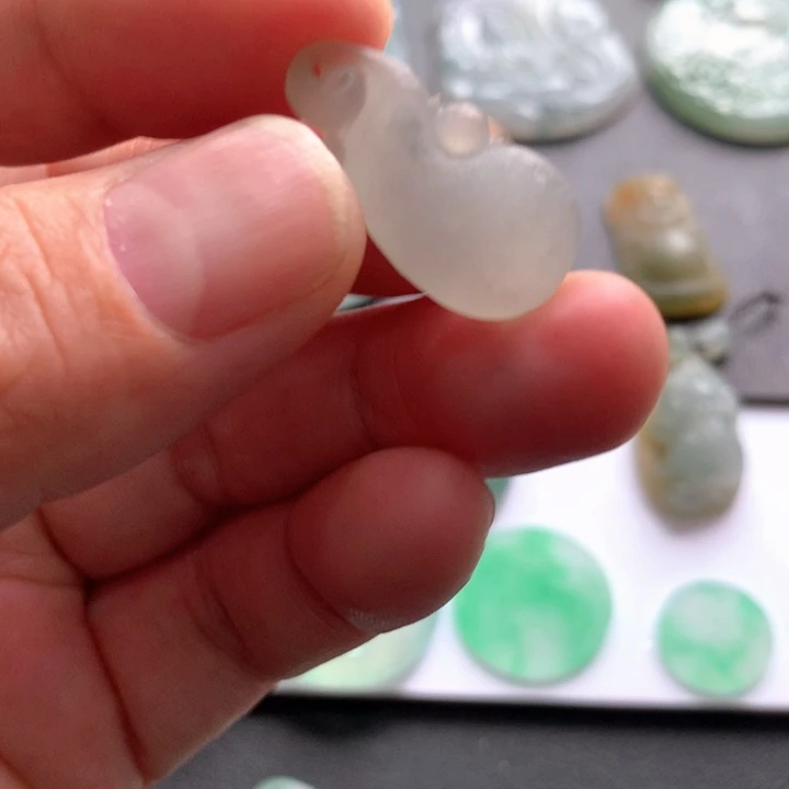 定制翡翠未镶嵌福瓜