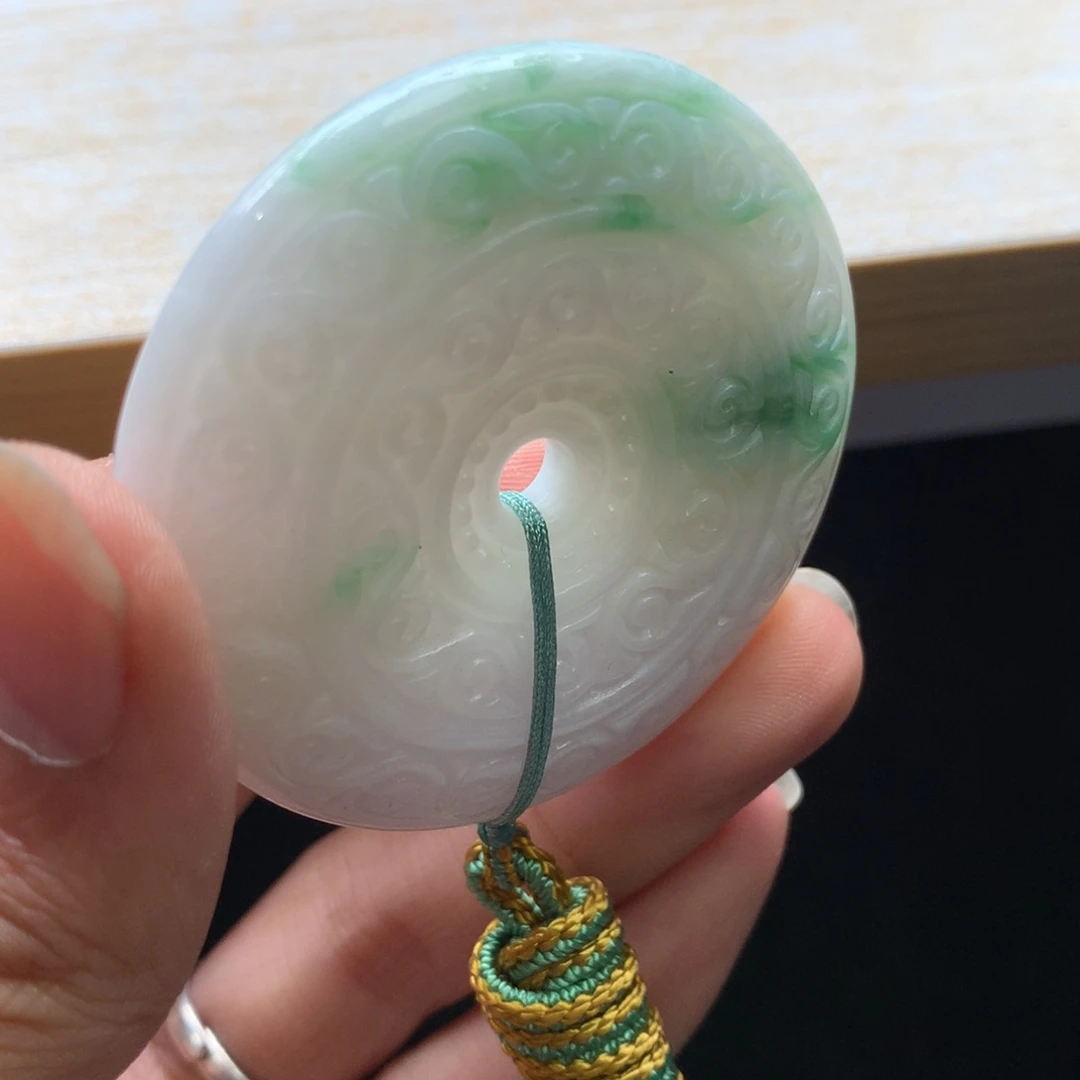 翡翠未镶嵌颈饰吊坠