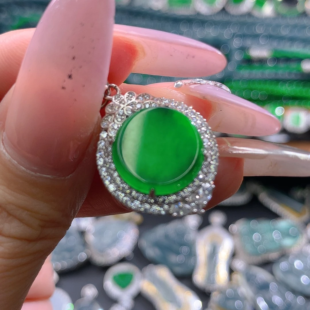 翡翠手链未镶嵌翡翠