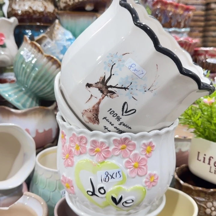 凑9块包邮，有孔，花盆