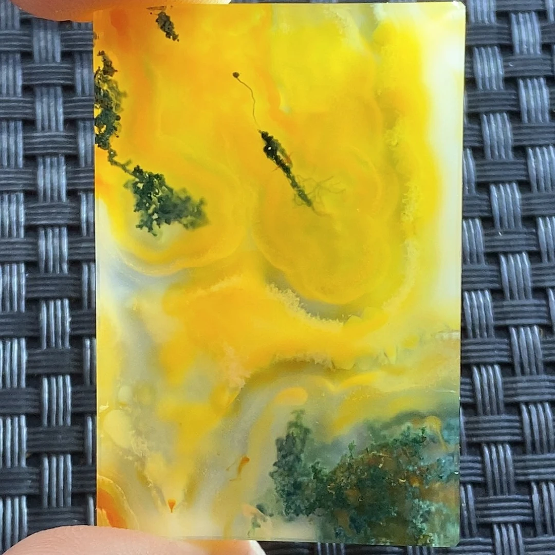 玛瑙/玉髓颈饰未镶嵌蛇**泪