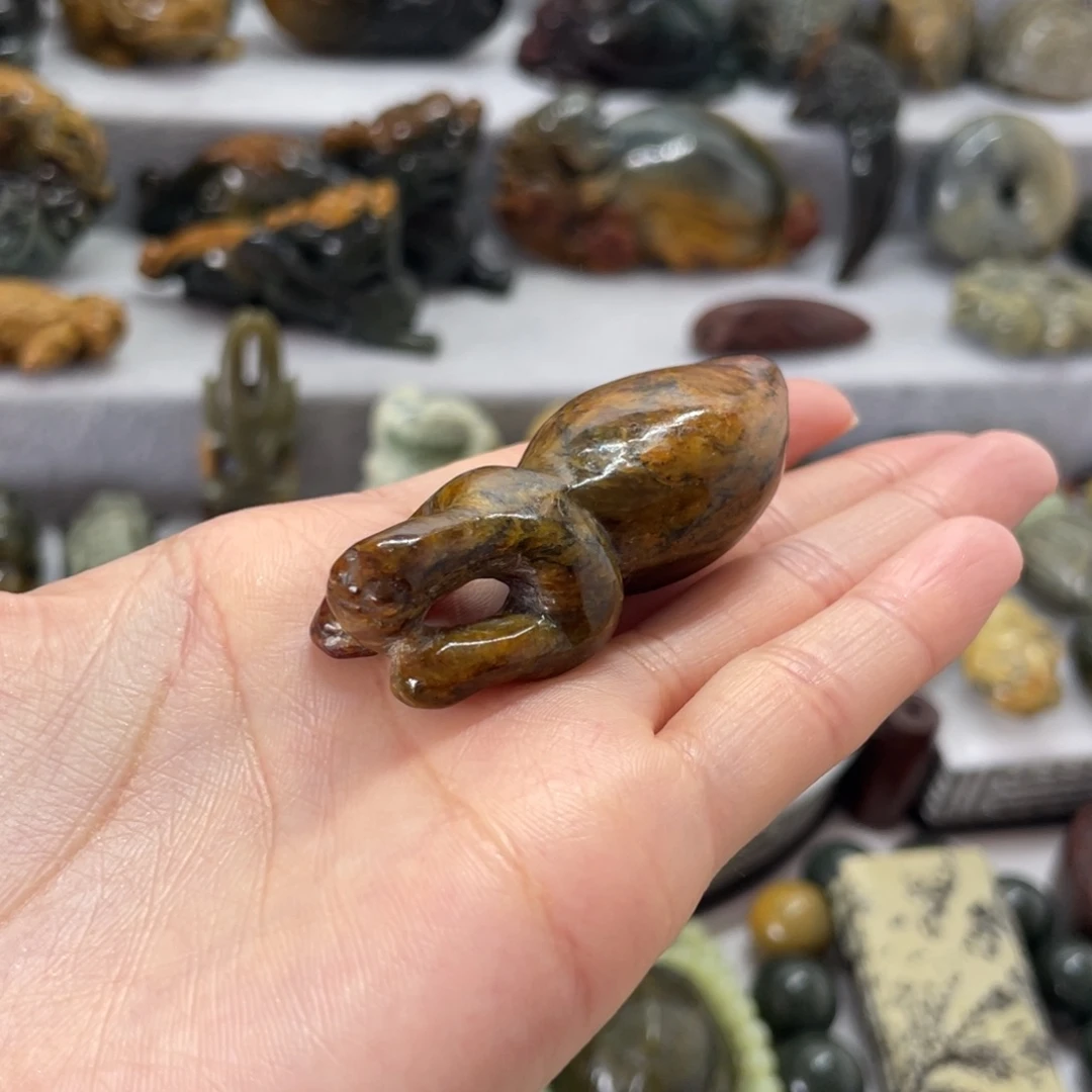 岫岩河磨玉（透闪石质玉）未镶嵌把件