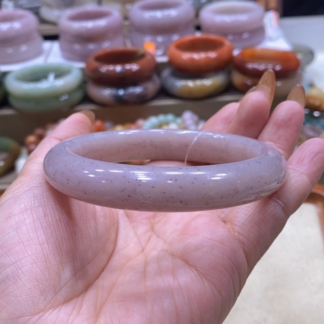 【闪购商品】未镶嵌手镯石英质玉?**?