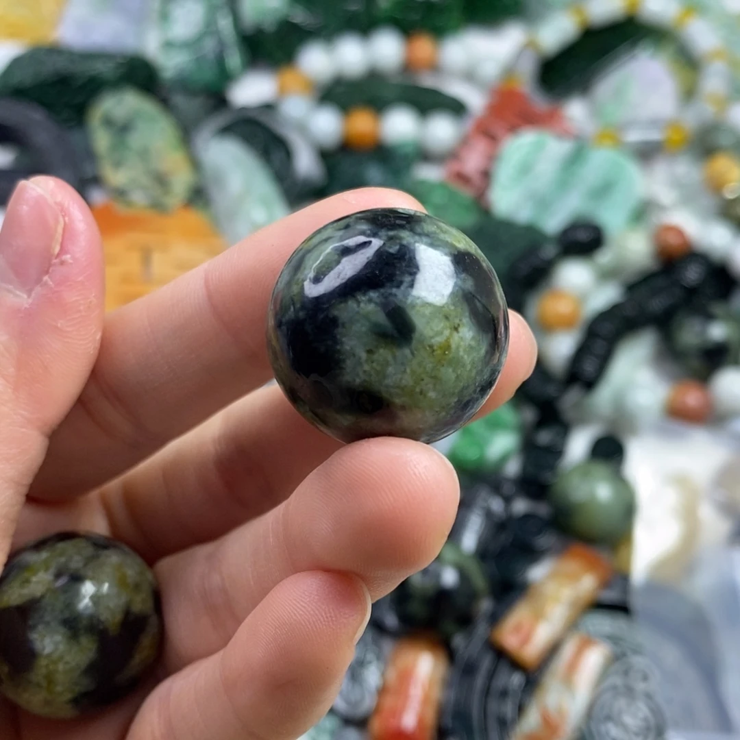 翡翠颈饰未镶嵌祥*阁吊坠