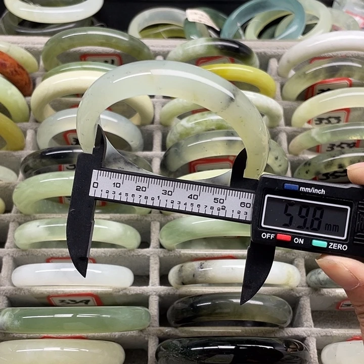 未镶嵌蛇纹石玉手镯359