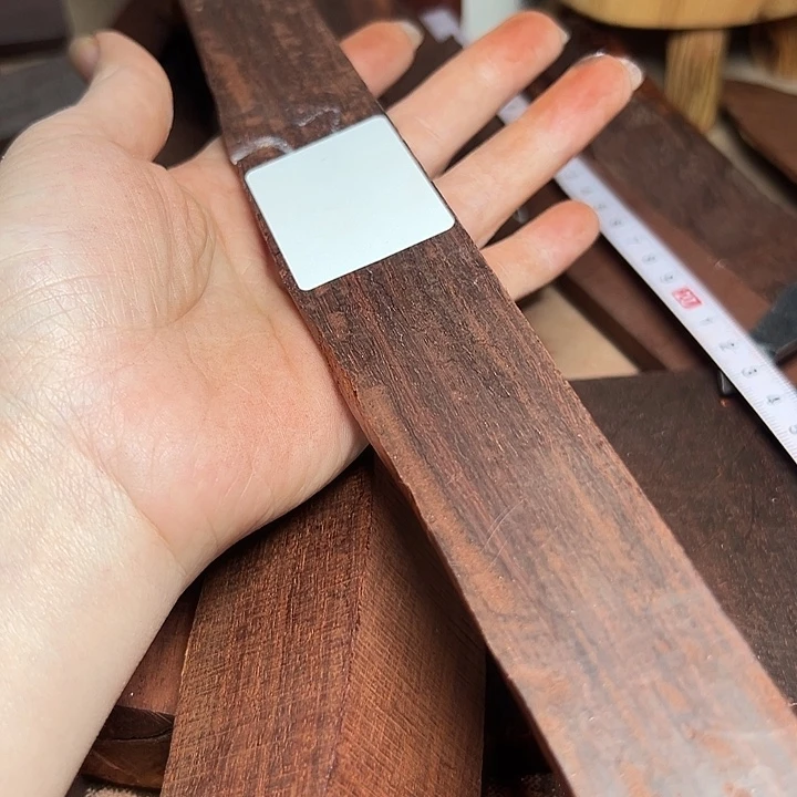 巧***o木印度小叶紫檀边角料