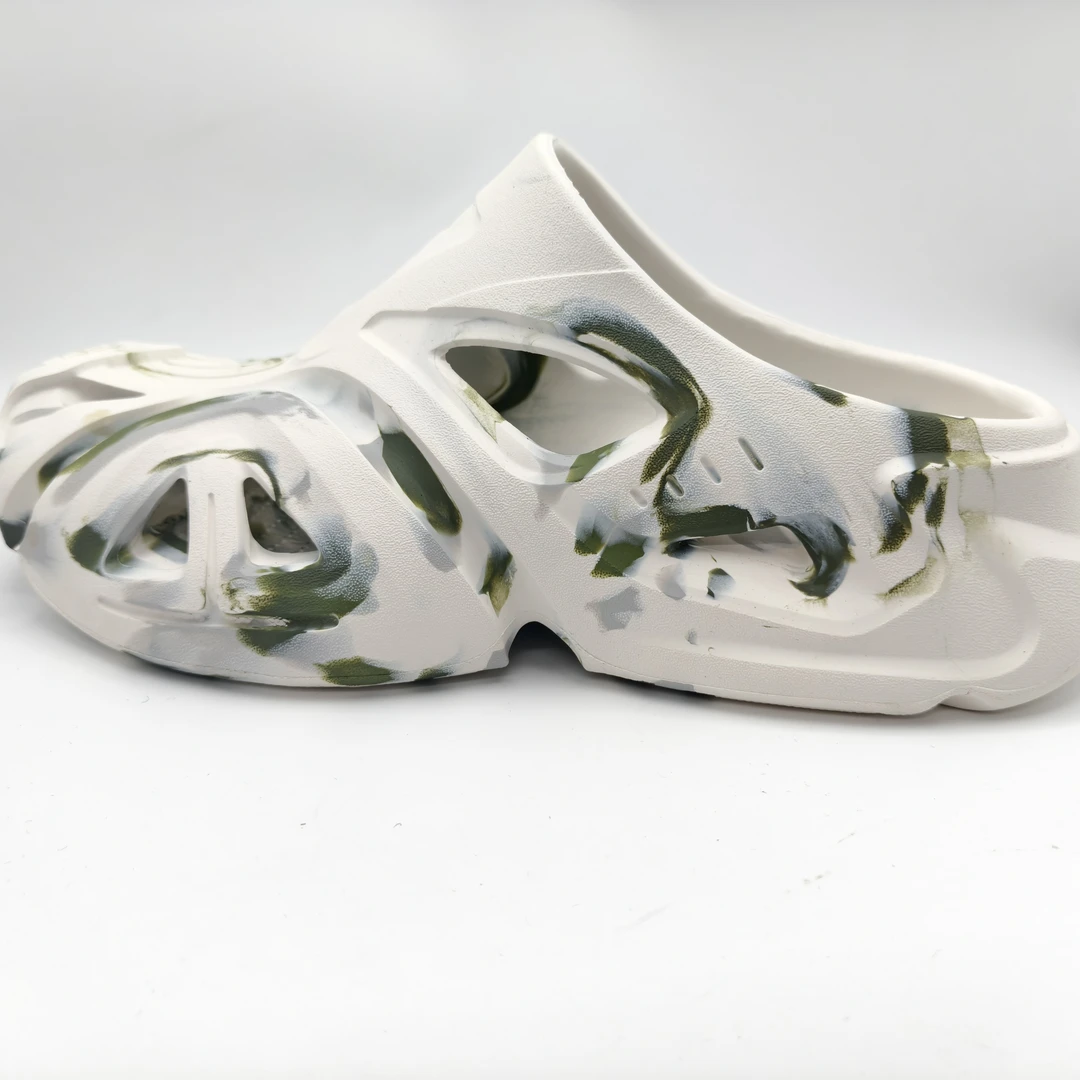 U家白绿涂鸦日常穿搭休闲拖鞋