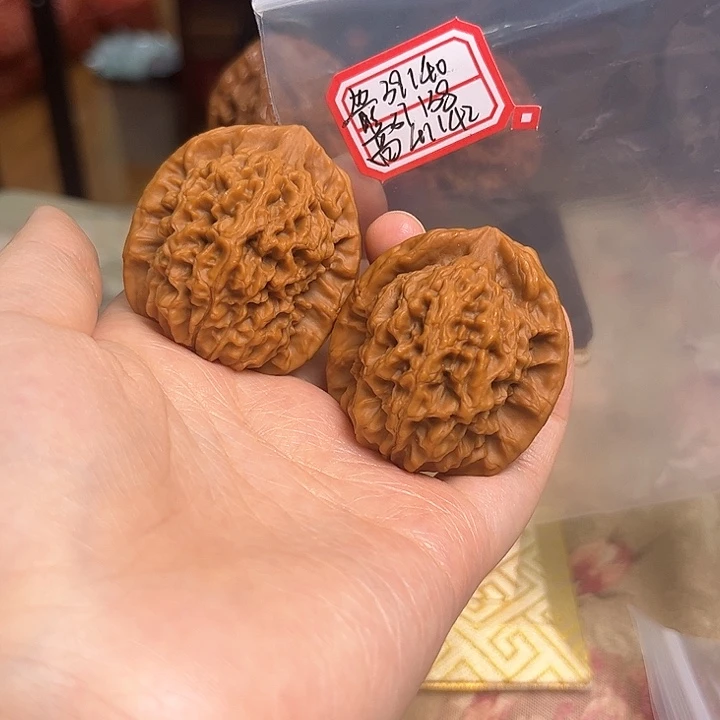 文玩核桃吊坠非嫁接马老四