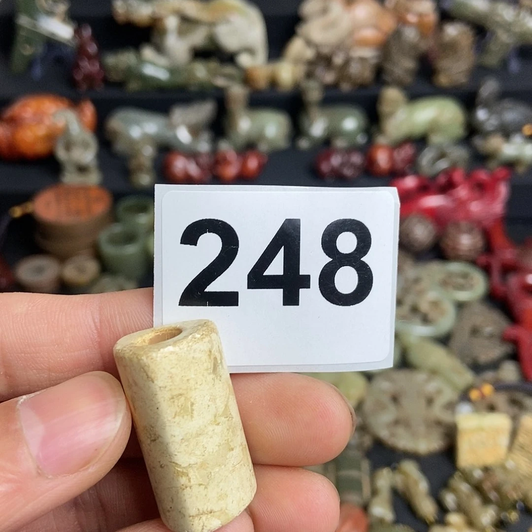 和田玉（糖玉）饰品未镶嵌其***里