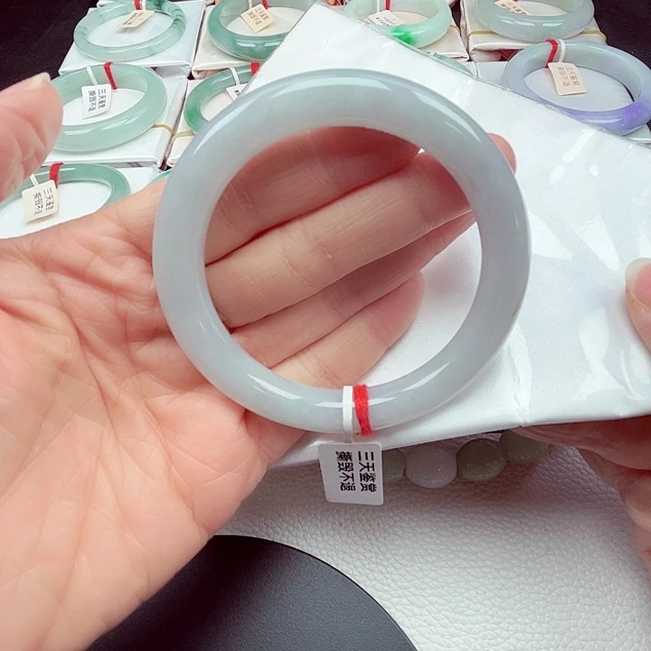 一****翡翠未镶嵌手镯（圆镯）天然缅甸翡翠