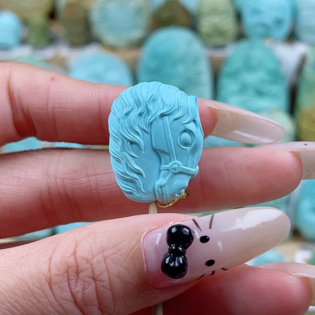 绿松石未镶嵌珠宝奇石