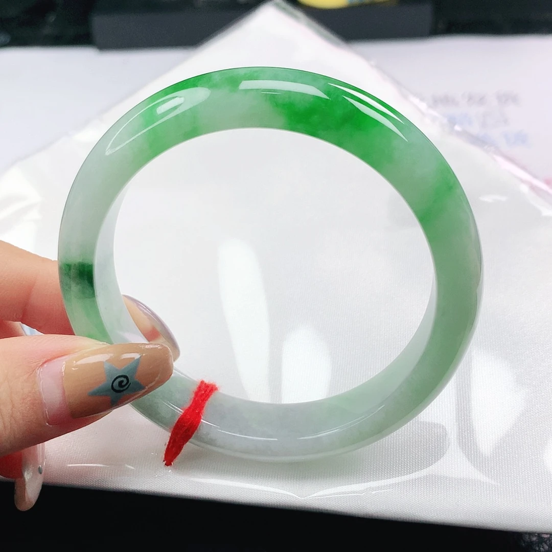 翡翠未镶嵌手镯翡翠56.5飘阳绿正圈