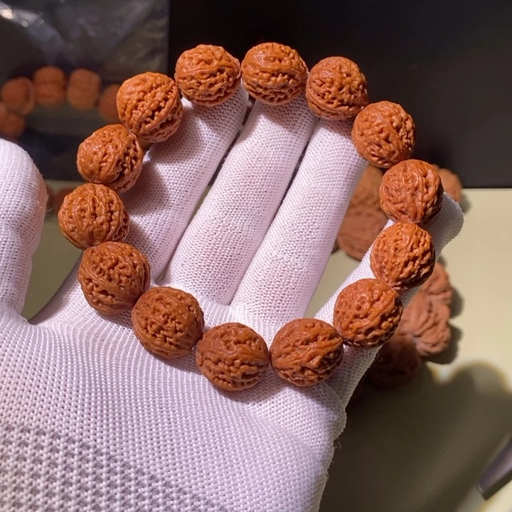 手串文玩核桃……32