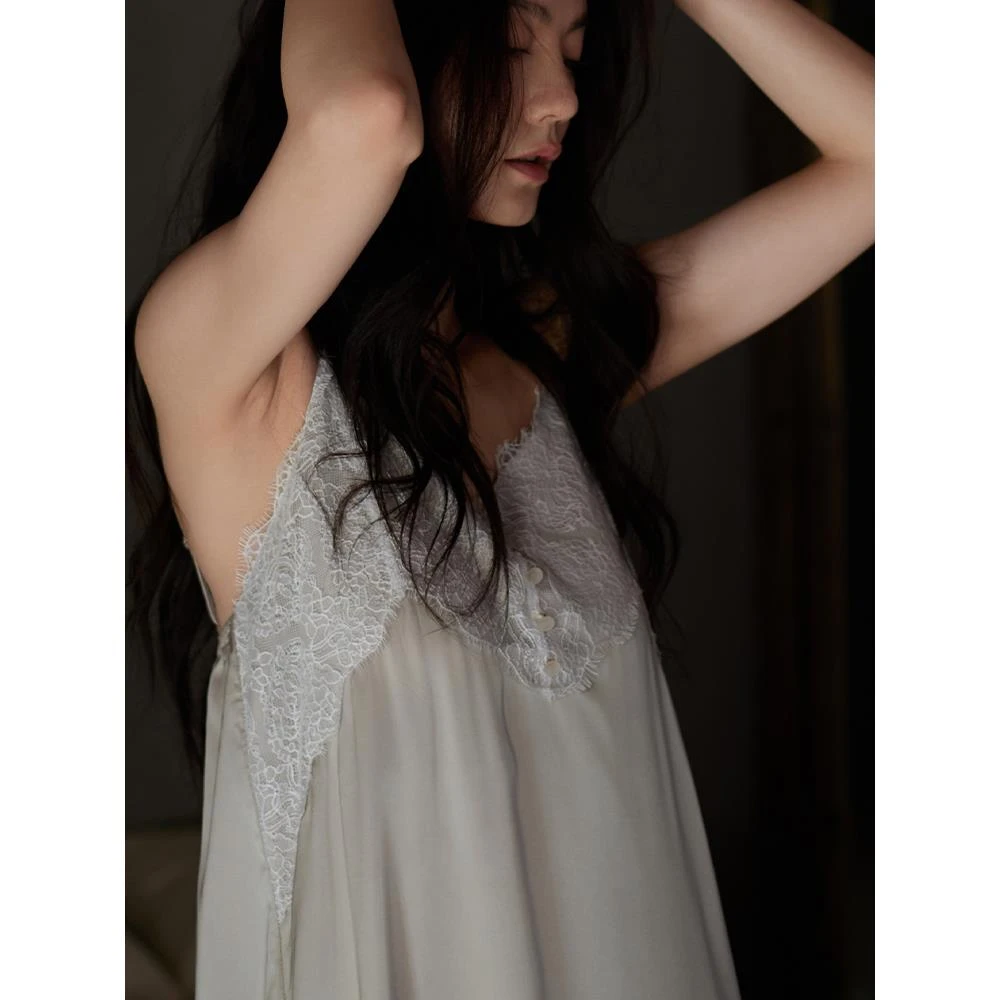 2025性感睡裙女士夏季吊带冰丝凉感带胸垫蕾丝睡衣新款大码家居服